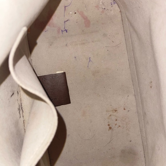 Authentic Louis Vuitton Alma Epi - Picture 3 of 8